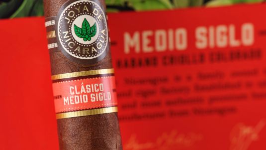 Medio Siglo bedeutet auf Spanisch halbes Jahrhundert